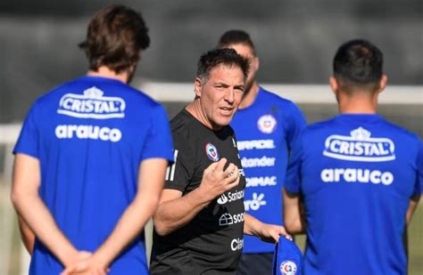 Chile: Eduardo Berizzo está en la cuerda floja y ya suenan tres posibles .